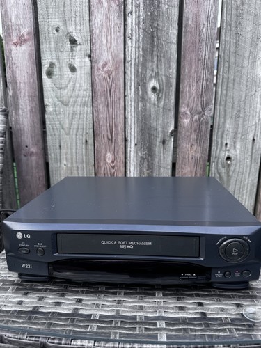 W221 vhs video - video, cassette