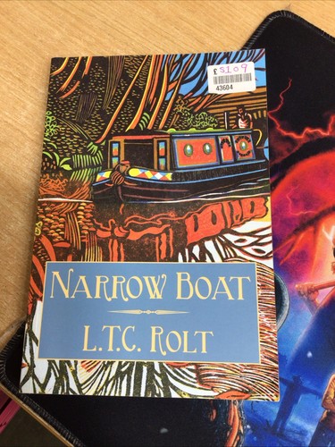 Narrow boat - narrow,