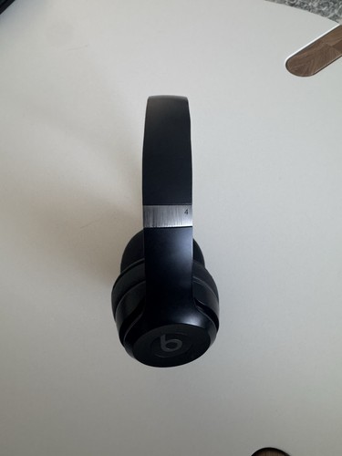Beats dre solo - by,