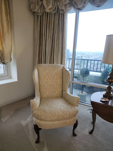 Traditional wingback chair - wingback,