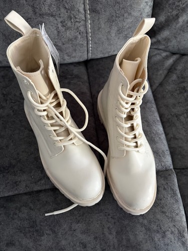 Brand new cream boots size - brand,