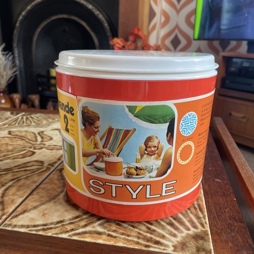 Vintage retro orange insulated - vintage,
