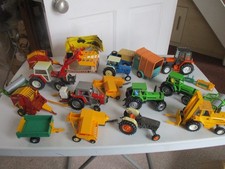 NICE LOT OF VINTAGE BRITAINS TRACTORS,VEHICLES AND FARM MACHINERY