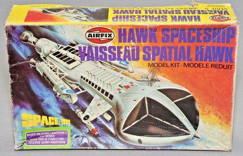 Space 1999 hawk spaceship - 1999,