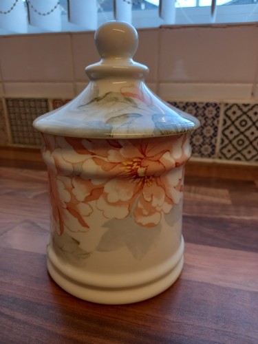 Hadida bathroom lidded pot - bathroom,