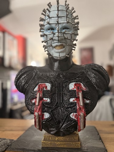 Hellraiser pin head bust - pin,