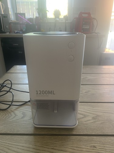 1200ml dehumidifier never used
