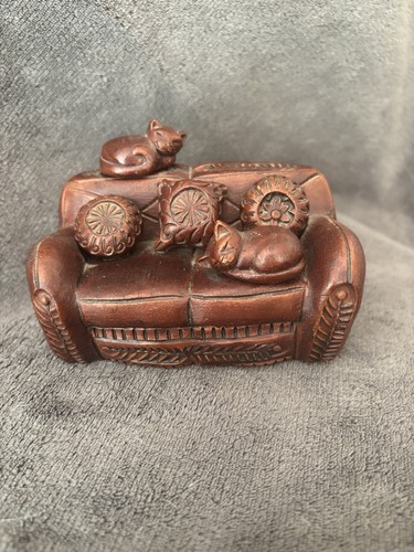 Hand made pottery cats a - on,
