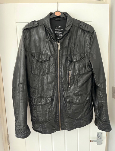 River island art - river,