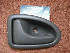 RENAULT CLIO MK2  SCENIC MK1  INTERIOR DOOR LEVER  N/S LEFT   CABLE TYPE   GREY