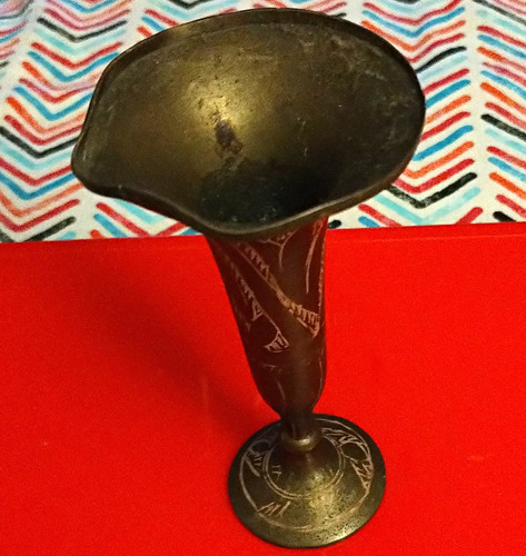 Brass vase urn with - brass, vase/urn