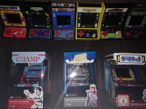 Retro arcade machine pacman - retro,