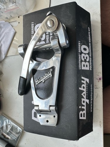 Bigsby b30 licensed vibrato - bigsby,