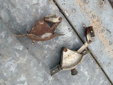 Land Rover Series. Vent Levers