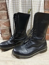 Men’s Dr Martens 14 Hole