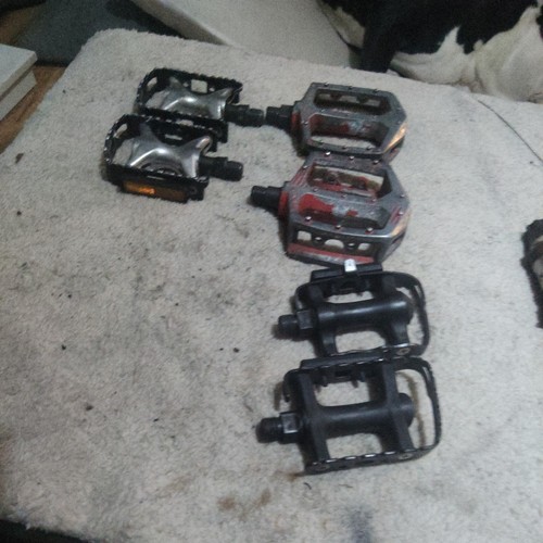 Xsets pedals - 3,