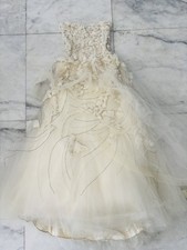 Monique Lhuillier Wedding Gown