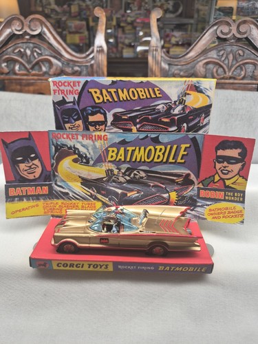 Corgi 1966 leaf - 1966, gold