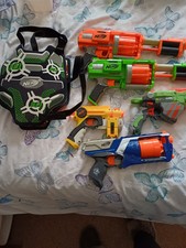 5 Nerf Guns With Vests