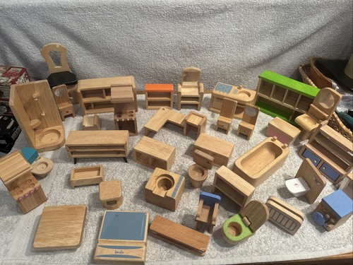 Vintage dolls house wooden - vintage,