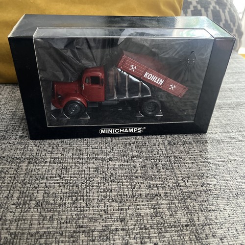 Minichamps 439 - 1/43,