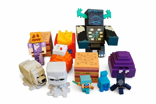 Minecraft toy bundle mcdonalds - toy,
