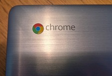 Acer Chromebook 14-inch silver laptop ( CB3-431 ) with power adapter