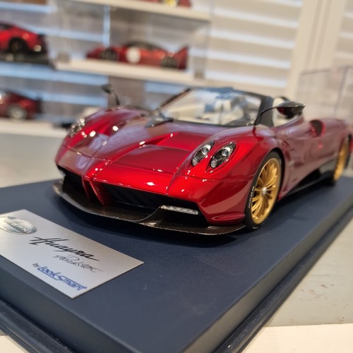 Looksmart pagani huayra - 1/18,