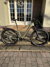 Cube Reaction Hybrid Pro 800