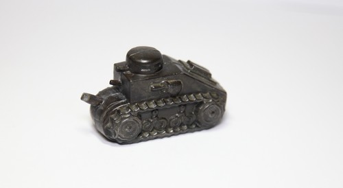 Vintage cast iron ww1 - cast, amy