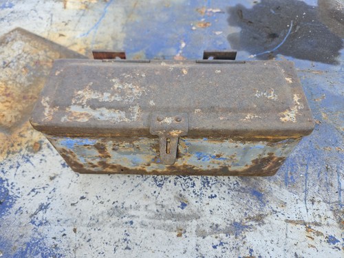 Leyland tractor toolbox w - tractor, c/w