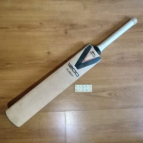 Slazenger v1200 fusion cricket - slazenger,