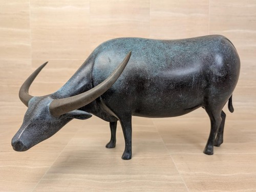Loet vanderveen bronze statue - vanderveen,