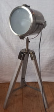 Industrial chic tripod table lamp