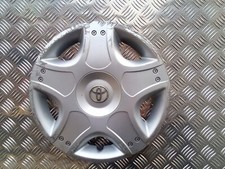 toyota yaris 14" wheel trim