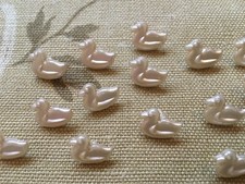 12 loose vintage 40's 50's moulded lustre glass duck, bird shaped buttons, 15mm