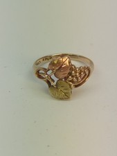 Vtg 10K Black Hills Gold Ring