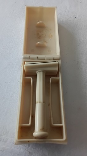 Old safety razor walter - razor,