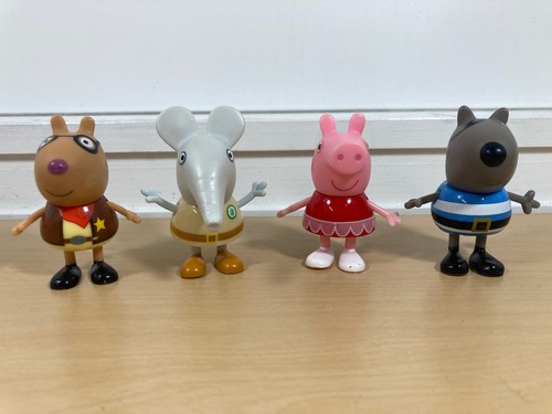 Peppa pig fancy dress party - pig,
