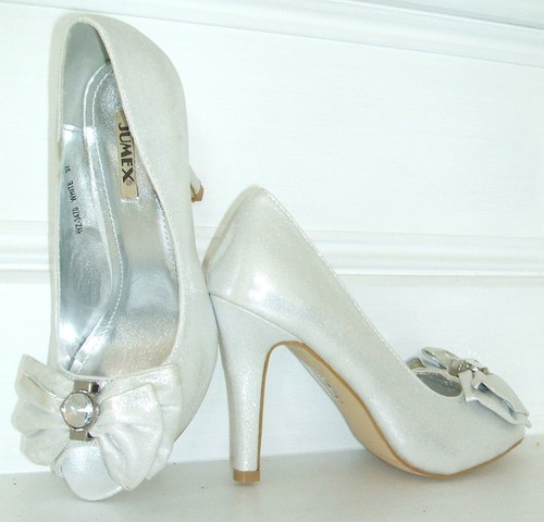 Size 7 8 white - 3,