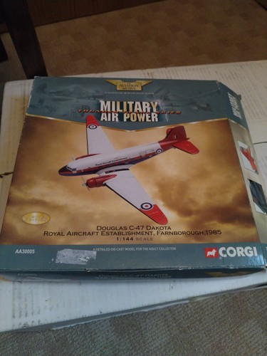 Corgi aviation 144 douglas - corgi,