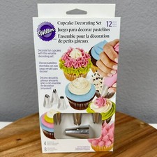 Wilton Cupcake Decorating Set