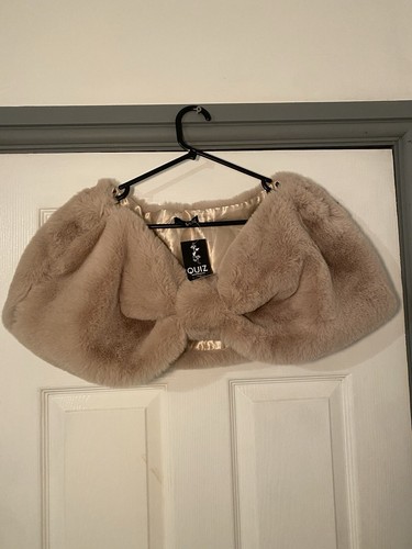 Faux fur bow - faux,