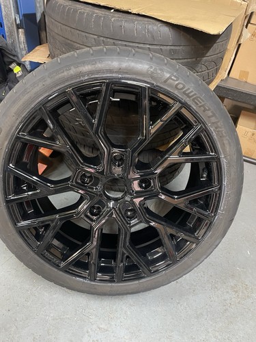 Black alloy wheels plus - 20, low