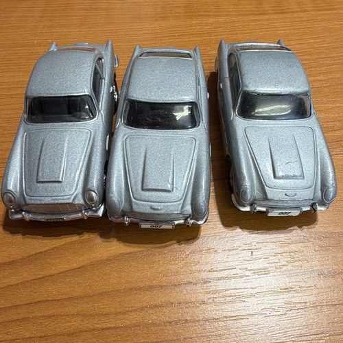 007 aston martins - 3, martins....