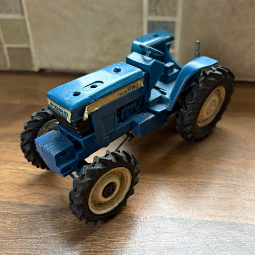 Ford 32 scale britains - tw-20,