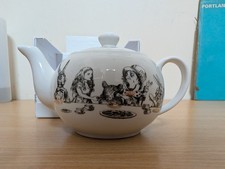 V&A Alice In Wonderland Teapot