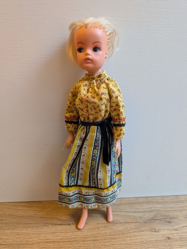 Vintage 1970 pedigree blonde - pedigree,