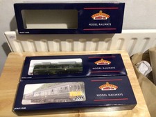 BACHMANN 00 GAUGE CLASS 108 2 CAR DMU BR GREEN WITH SPEED WHISKERS MODEL TRAINS.