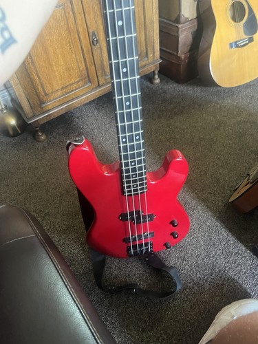 Axe hohner precision - by,